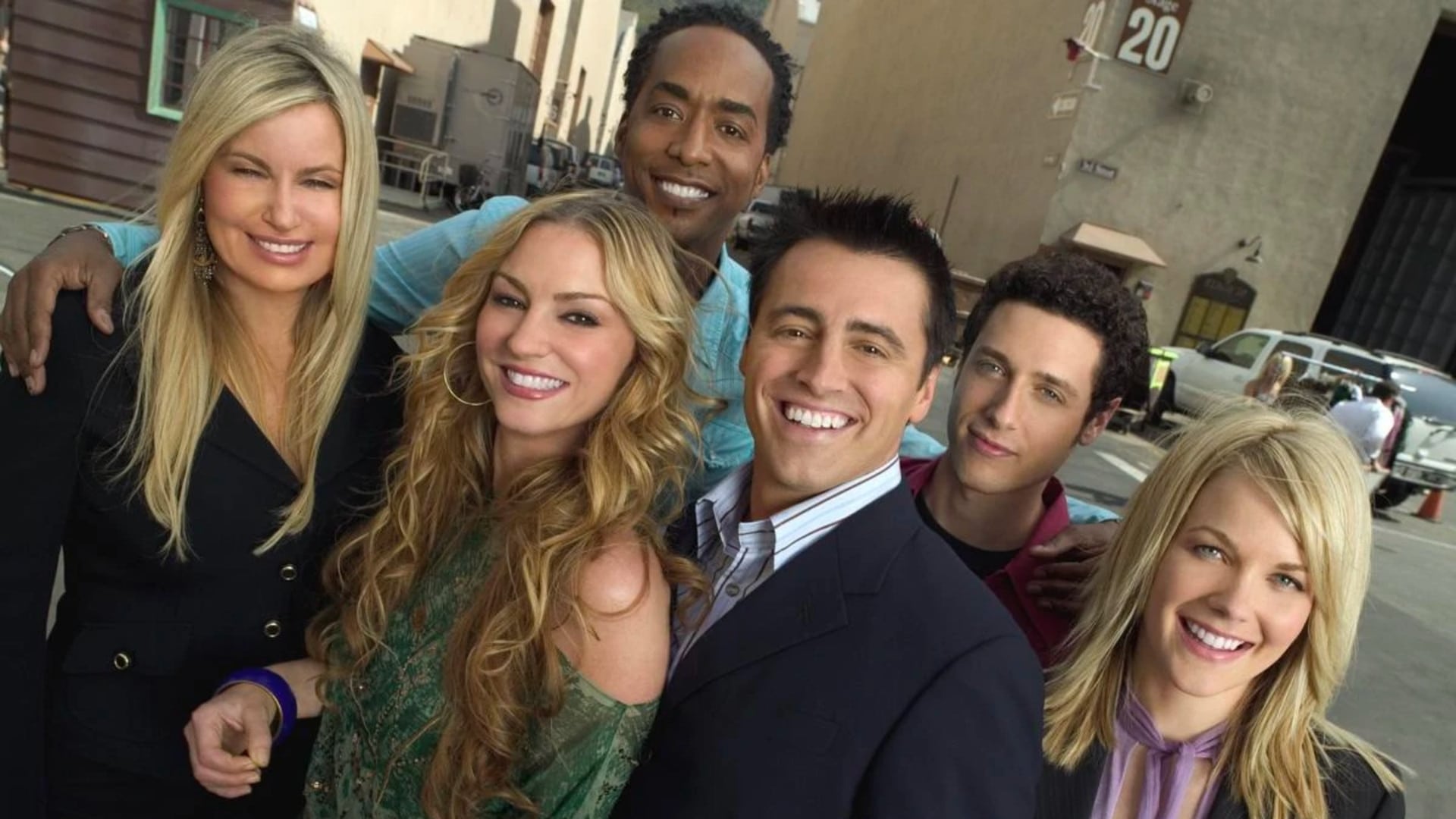 Matt LeBlanc, Andrea Anders, Paulo Costanzo, Jennifer Coolidge, Drea de Matteo and Miguel A. Núñez Jr. in Friends