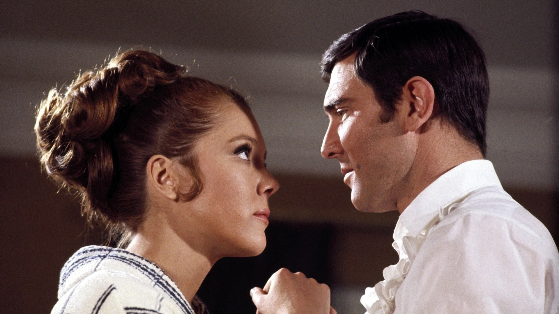 Diana Rigg and George Lazenby face off in On Her Majesty's Secret Service